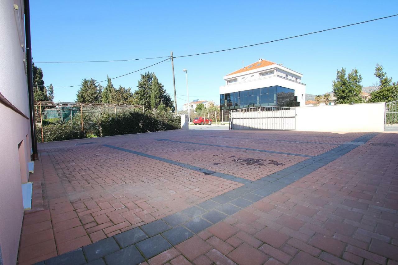 Apartmani Pranjic Kastela Exterior photo