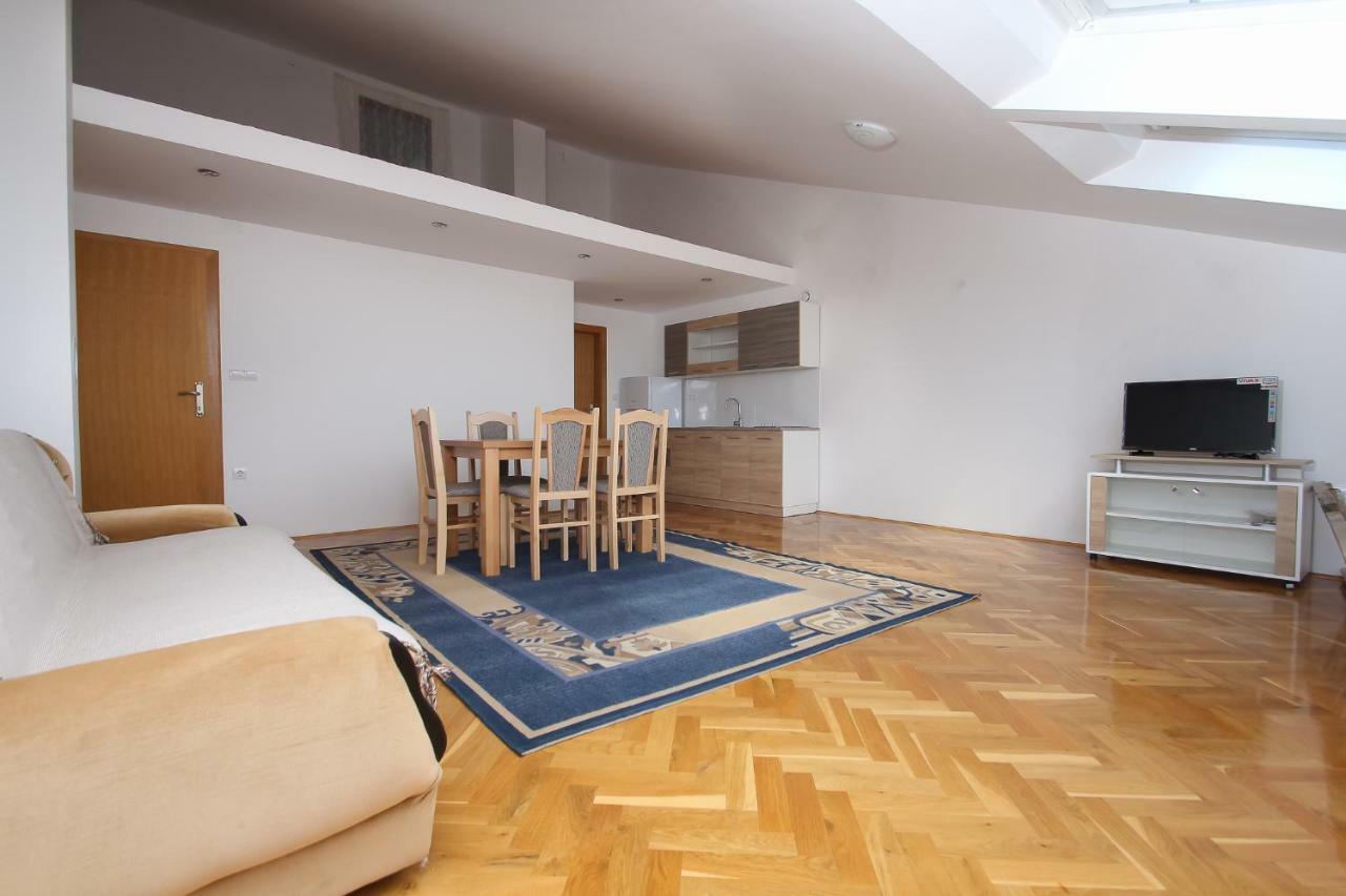 Apartmani Pranjic Kastela Exterior photo