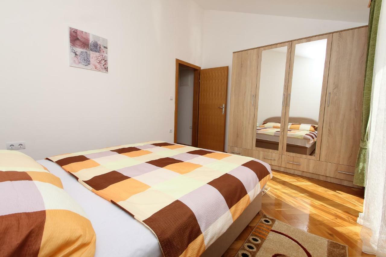 Apartmani Pranjic Kastela Exterior photo